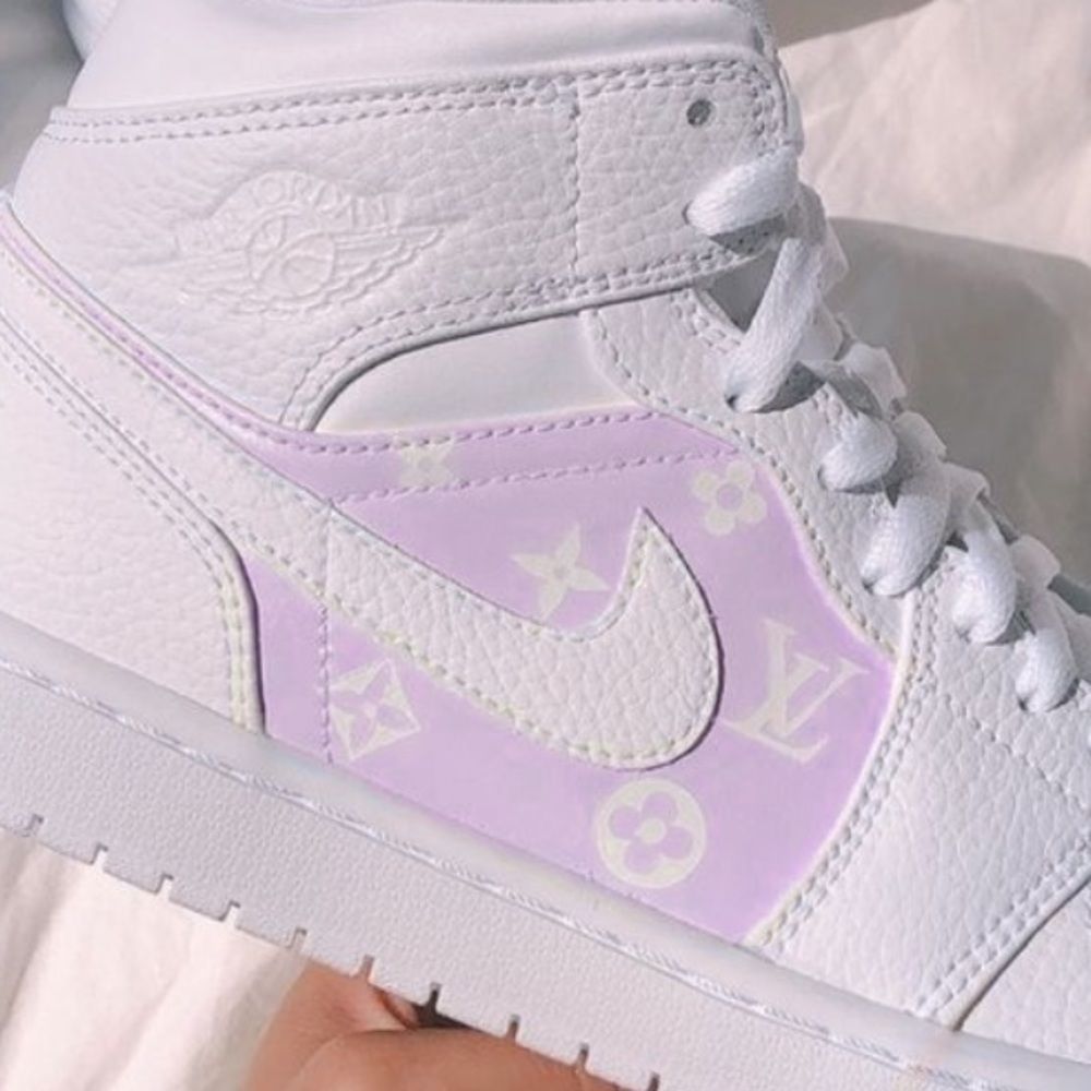 Custom painted Air jordan 1 mid